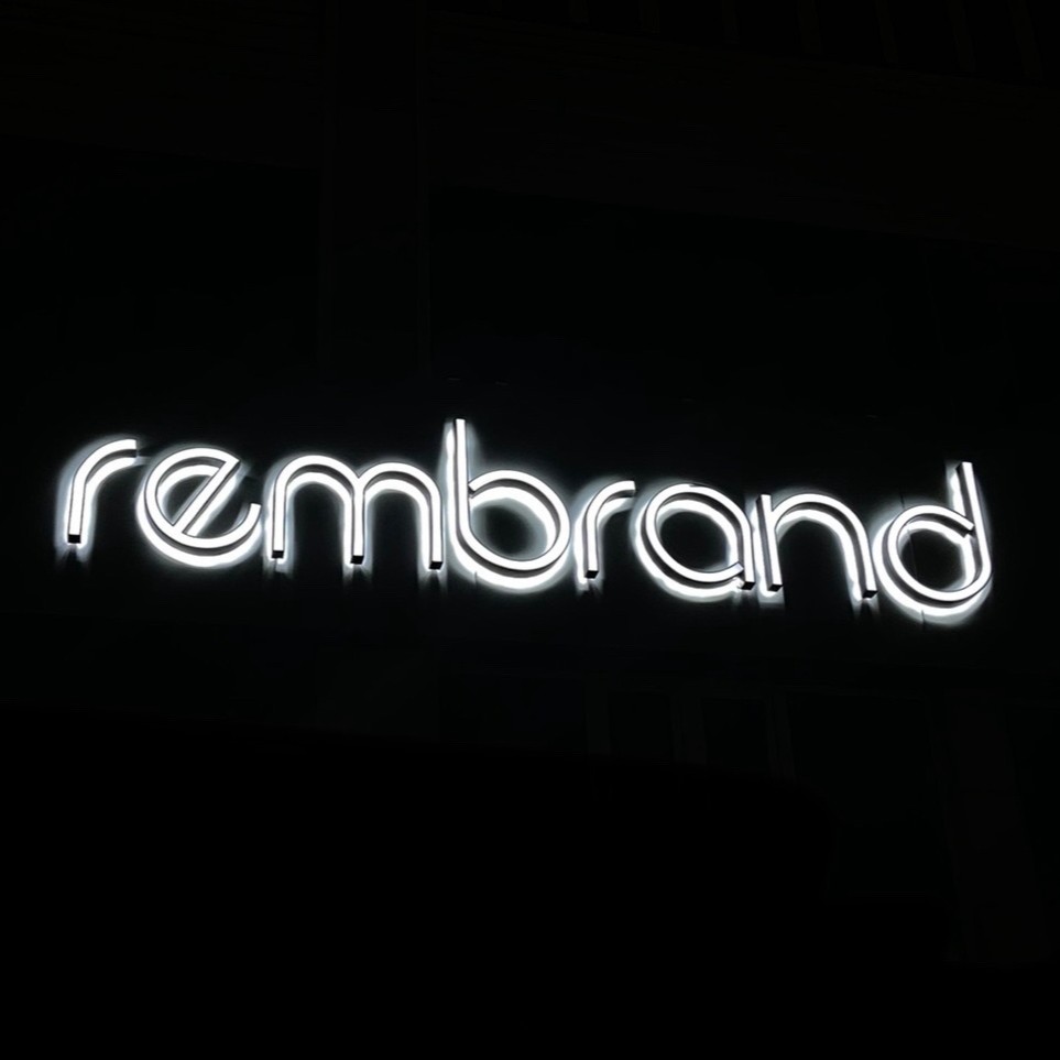Rembrand Clinic Logo